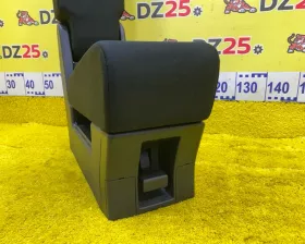 Бардачок между сиденьями NISSAN