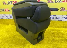 Бардачок между сиденьями NISSAN SERENA 2017/Цвет QAB 883175TA0A GFC27 MR20DD, передний