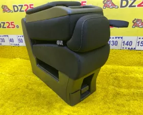 Бардачок между сиденьями NISSAN