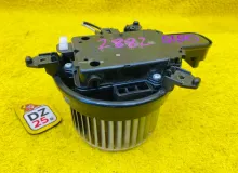 Мотор печки TOYOTA NOAH 2014/Цвет 070 8710328120 ZWR80G 2ZRFXE, передний