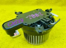Мотор печки TOYOTA NOAH 2014/Цвет 070 8710328120 ZWR80G 2ZRFXE, передний