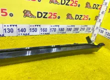 Накладка на порог TOYOTA WISH 2012/Цвет 202 7690268050C0 ZGE20W 2ZRFAE, передняя левая