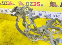Коса двс TOYOTA VOXY 2014/Цвет 202 8212128B40 ZRR85W 3ZRFAE, передняя
