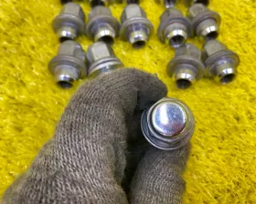 Гайка на колесо TOYOTA