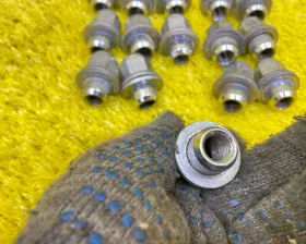Гайка на колесо TOYOTA