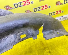 Подкрылок Toyota