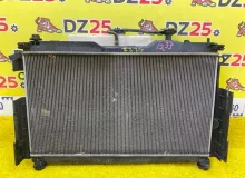 Радиатор основной TOYOTA VOXY 2014/Цвет 070 1640037280 ZRR85G 3ZRFAE, передний