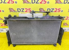 Радиатор основной TOYOTA VOXY 2014/Цвет 070 1640037280 ZRR85G 3ZRFAE, передний