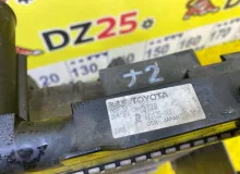 Радиатор основной TOYOTA VOXY 2014/Цвет 1F7 1640037280 ZWR80G 2ZRFXE, передний