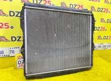 Радиатор основной TOYOTA TUNDRA 1999/Цвет 056 164000F020 UCK40L/UCK41L/UCK30L/UCK31L/VCK40L/VCK30L/GSK30L 2UZFE, передний