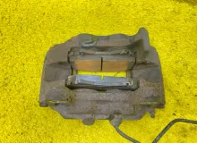 Суппорт TOYOTA TUNDRA 1999/Цвет 056 477500C010 UCK40L/UCK41L/UCK30L/UCK31L/VCK40L/VCK30L/GSK30L 2UZFE, передний левый