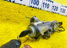 Замок зажигания TOYOTA LAND CRUISER 1999 4528060480 UZJ100W 2UZFE, передний