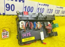 Блок предохранителей Land Rover RANGE ROVER 2006/Цвет 798 YMD506480 L322 448PN, передний