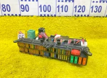 Блок предохранителей Land Rover RANGE ROVER 2006/Цвет 798 YMD506480 L322 448PN, передний
