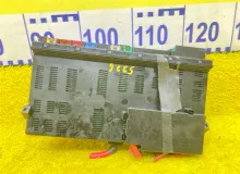 Блок предохранителей Land Rover RANGE ROVER 2006/Цвет 798 YMD506480 L322 448PN, передний