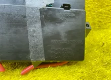 Блок предохранителей Land Rover RANGE ROVER 2006/Цвет 798 YMD506480 L322 448PN, передний