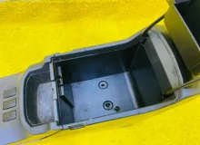 Бардачок между сиденьями TOYOTA HILUX SURF 2003/Цвет 1D4 5891035010B0 VZN215W 5VZFE, передний