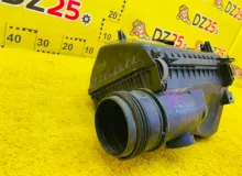 Корпус воздушного фильтра TOYOTA HILUX SURF 2003/Цвет 1D4 1770062140 VZN215W 5VZFE, передний