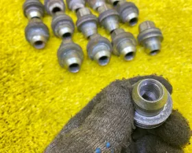 Гайка на колесо TOYOTA