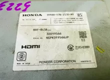 Магнитофон HONDA VEZEL 2014/Цвет NH821M 39100T7BJ530M1 RU3 LEB, передний
