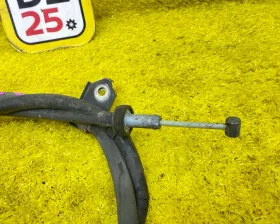 Тросик ручника TOYOTA