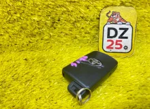 Ключ зажигания TOYOTA NOAH 2014/Цвет 1F7 8990428560 ZWR80G 2ZRFXE, передний