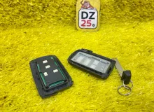 Ключ зажигания TOYOTA NOAH 2014/Цвет 1F7 8990428560 ZWR80G 2ZRFXE, передний