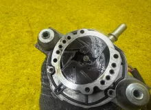 Помпа AUDI Q5 2012 8R0614215 8RB CHJA, передняя