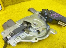 Доводчик двери пятой LEXUS RX350 2010/Цвет 077 6891048020 GGL10W 2GRFE, задний