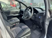 Доводчик двери TOYOTA VOXY 2014/Цвет 1F7 8500528071 ZWR80G 2ZRFXE, задний правый