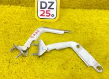 Петли двери багажника TOYOTA VOXY 2014/Цвет 070 6881028050 ZRR85G 3ZRFAE, задние