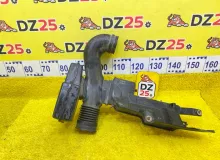 Патрубок воздушного фильтра TOYOTA LAND CRUISER 1999 1787550200 UZJ100W 2UZFE, передний