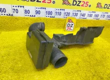 Патрубок воздушного фильтра TOYOTA LAND CRUISER 1999 1787550200 UZJ100W 2UZFE, передний