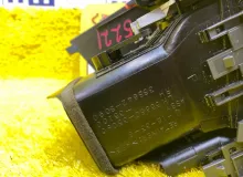 Дуйка TOYOTA HILUX SURF 2003/Цвет 1D4 5566035090 VZN215W 5VZFE, передняя правая