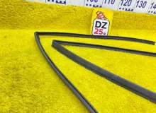 Молдинг лобового стекла TOYOTA LAND CRUISER PRADO 2002/Цвет 070 7553360040 VZJ121W 5VZFE, передний правый