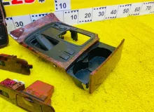 Консоль магнитофона TOYOTA LAND CRUISER 1999 8401360020 UZJ100W 2UZFE, передний