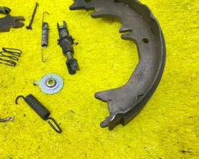 Механизм стояночного тормоза TOYOTA