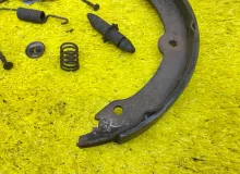 Механизм стояночного тормоза TOYOTA TUNDRA 2008/Цвет 040 USK56L/USK56/USK51L/USK50L/USK52L/USK55L/USK57L/GSK50/GSK51/GSK52/UCK50/UCK51/UCK52/UCK55/UCK57UCK56/UPK50/UPK51/UPK52/UPK55/UPK56/UPK57 3URFE, задний левый