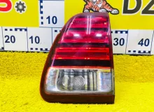 Стоп-вставка TOYOTA/LEXUS/EAGLE EYES LAND CRUISER/LAND CRUISER CYGNUS/LX470 2000 8158160040 UZJ100/UZJ100L/UZJ100/FZJ100/FZJ105/HDJ100/HDJ100L/HDJ101/HDJ101K/HZJ105/HZJ105L 2UZFE, задняя правая