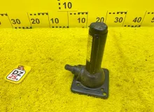 Поддомкратник/ домкрат TOYOTA TUNDRA 1999/Цвет 056 091110C010 UCK40L/UCK41L/UCK30L/UCK31L/VCK40L/VCK30L/GSK30L 2UZFE, задний