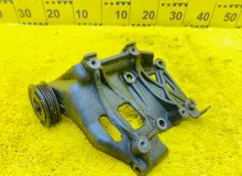 Кронштейн крепления компрессора кондиционера TOYOTA HILUX SURF 2003/Цвет 1D4 8843135220 VZN215W 5VZFE, передний Кронштейн крепления компрессора кондиционера TOYOTA HILUX SURF 2003/Цвет 1D4 8843135220 VZN215W 5VZFE, передний