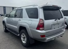 Кронштейн крепления компрессора кондиционера TOYOTA HILUX SURF 2003/Цвет 1D4 8843135220 VZN215W 5VZFE, передний Кронштейн крепления компрессора кондиционера TOYOTA HILUX SURF 2003/Цвет 1D4 8843135220 VZN215W 5VZFE, передний