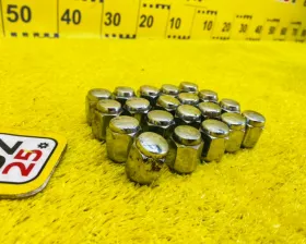 Гайка на колесо TOYOTA