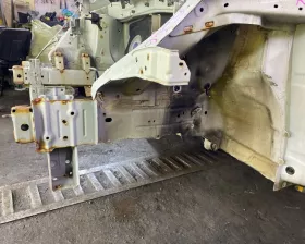 Лонжерон TOYOTA