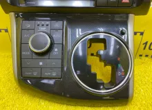 Консоль магнитофона TOYOTA WISH 2012/Цвет 070 5542068140 ZGE25W 2ZRFAE, передний