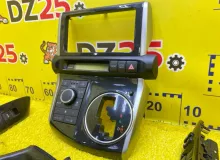 Консоль магнитофона TOYOTA WISH 2012/Цвет 070 5542068140 ZGE25W 2ZRFAE, передний
