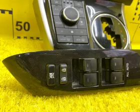 Консоль магнитофона TOYOTA