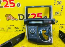 Консоль магнитофона TOYOTA WISH 2013/Цвет 070 5542068140 ZGE20W 2ZRFAE, передний