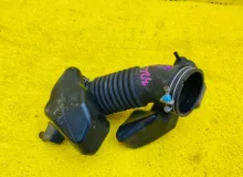 Патрубок воздушного фильтра TOYOTA HILUX SURF 2003/Цвет 1D4 1788162200 VZN215W 5VZFE, передний