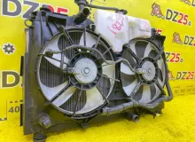 Радиатор основной TOYOTA NOAH 2014/Цвет 1F7 1640037280 ZWR80G 2ZRFXE, передний